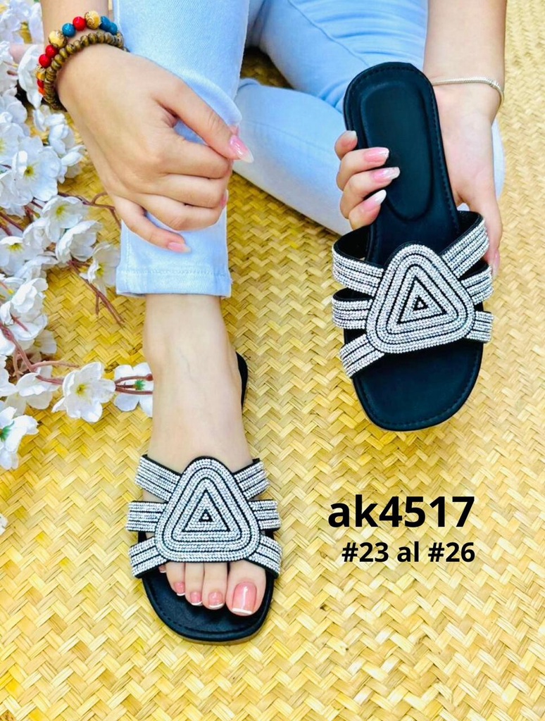 AK4517