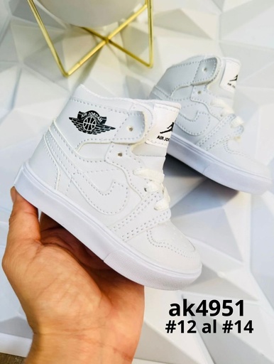 AK4951