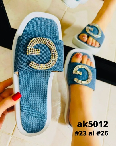 AK5012