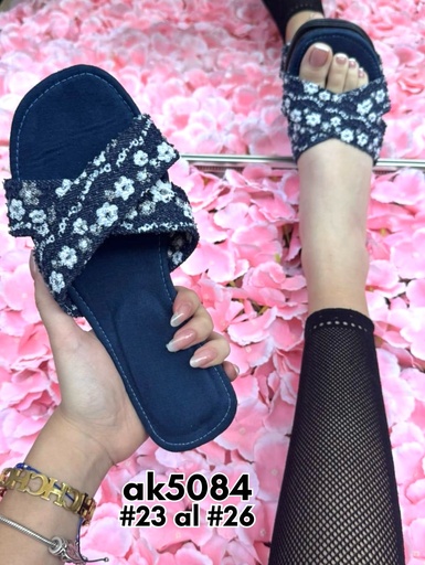AK5084