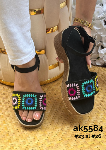 AK5584