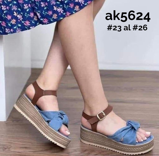 AK5624