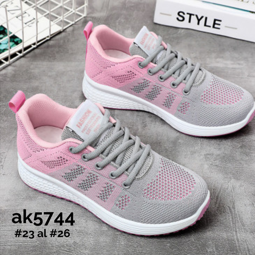 AK5744